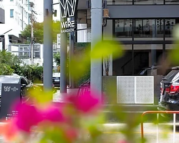 Wire Prakhanong
